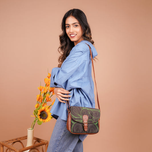 BOTTLE GREEN TEXTURE