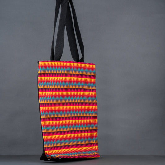 TRIPPY TRIANGLE PATTERN